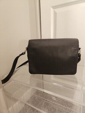 Vintage Horchow Collection black leather shoulder bag, Made in France.